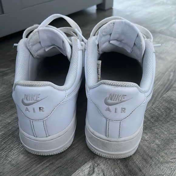 Air Force 1’s - Picture 2 of 4